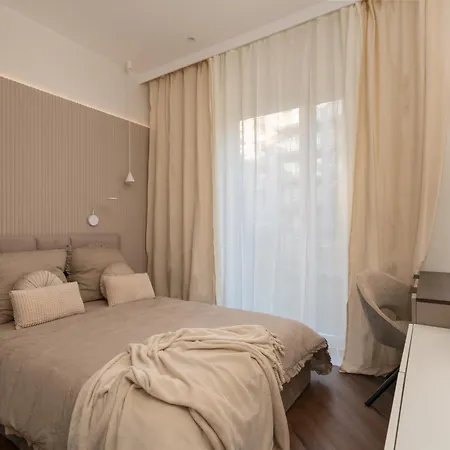 Luxury Near Center Vratislav